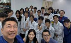 Teen-innovators-challenge-aging-process-3-1024×683